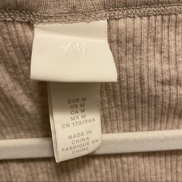 H&M cropped long sleeve - Picture 3 of 4